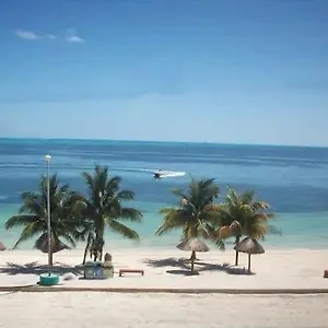 Bed & Breakfast Ocean View Playa Del Nino Rooms, Cancún
